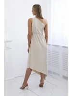 Plisované šaty s kvetom tmavo béžovej farby