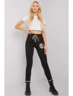 Teplákové nohavice model 159843 Relevantnosť Teplákové nohavice model 159843 Relevantnosť