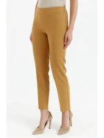 K055 Nohavice s úzkymi nohavicami - škoricové