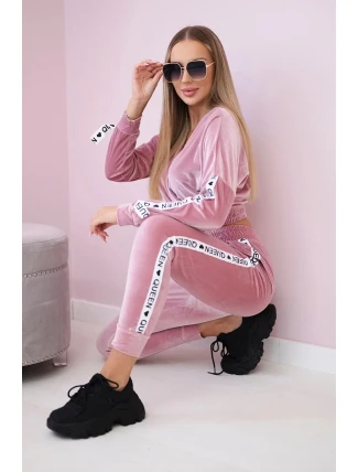 Velúrová súprava s nápisom Queen dark powder pink
