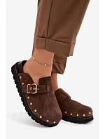 Chodaki z semiše na platformě s nýty a přezkou Big Star TT274952 Čokoládové