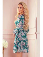 410-2 MONICA šifónové šaty s viazaným výstrihom - RUŽOVÉ KVETY NA ZELENOM PODLAHE 410-2 MONICA šifónové šaty s viazaným výstrihom - RUŽOVÉ KVETY NA ZELENOM PODLAHE