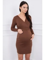 Priliehavé šaty s výrezom pod prsiami hnedej farby Priliehavé šaty s výrezom pod prsiami hnedej farby