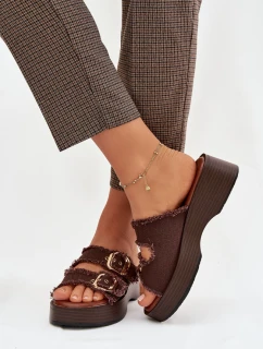 Dámské pantofle na platformě se zlatými sponami čokoládové Renelisse