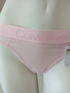 Dámske tangá QF4974E-AUY Pink - Calvin Klein