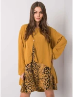 Šaty DHJ SK 21451.50 tmavo žltá Šaty DHJ SK 21451.50 tmavo žltá