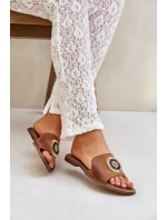 Skórzane Klapki Z Ozdobą Na Płaskim Obcasie Lewski 3047/O Camel