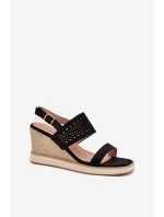 Model topánok na klinoch 215639 Krok v štýle Model topánok na klinoch 215639 Krok v štýle