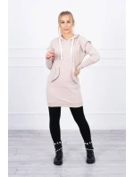 Šaty s ozdobnými volánikmi a kapucňou béžovej farby