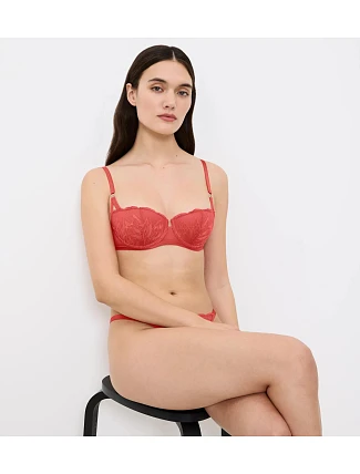 CRAZY STUPID LOVE - Vystužená podprsenka s talianskou čipkou a Comfort Wire® Triumph