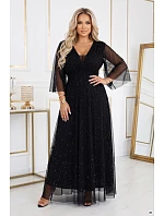 654-5 Dlhé lesklé plus size šaty s výstrihom a priehľadnými rukávmi - čierne 654-5 Dlhé lesklé plus size šaty s výstrihom a priehľadnými rukávmi - čierne