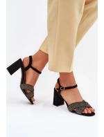 Sandále na podpätku model 214687 Vykročte štýlovo Sandále na podpätku model 214687 Vykročte štýlovo