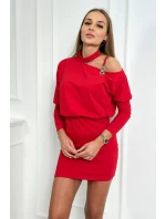 Šaty so zdobením na ramenách červené Šaty so zdobením na ramenách červené