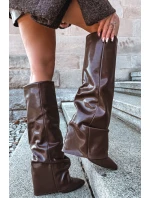 Zateplené dámské kozačky s obráceným lemem na podpatku čokoládové Elivira