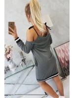 Šaty Tres Chic v grafitovej farbe