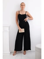 Skladaný overal s ramienkami čierny Skladaný overal s ramienkami čierny
