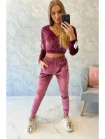 Velúrová súprava s nápisom Queen tmavo ružová