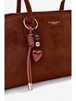 Kabelka s přívěskem a sponkami Eko semiš Camel Violette