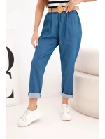 Dámske nohavice s ohrnutou nohavicou a opaskom tmavý denim
