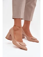 Lakované lodičky na sloupku s ozdobou Nude Isoline