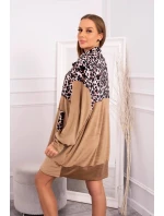 Velúrové šaty s ťavou leopardou potlačou