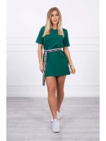 Šaty s ozdobným pásikom zelené