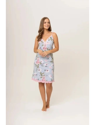 Dámska nočná košieľka 01/068 sv. modrá s kvetmi - Karol Dámska nočná košieľka 01/068 sv. modrá s kvetmi - Karol