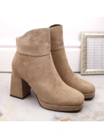 Dámske zateplené semišové čižmy na podpätku W SAN24B béžové - M.Daszynski Dámske zateplené semišové čižmy na podpätku W SAN24B béžové - M.Daszynski