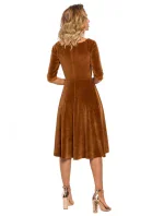 M645 Zamatové zavinovacie midi šaty - bordové