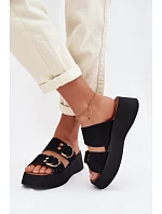 Dámske sandále na platforme so zlatými prackami Black Nelirae Dámske sandále na platforme so zlatými prackami Black Nelirae