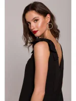 K128 Jednoduché šaty áčkového strihu s mašľou - čierne