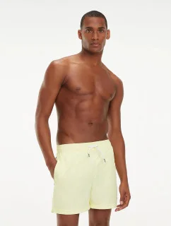Pánske šortky UM0UM01080-701 žltá - Tommy Hilfiger