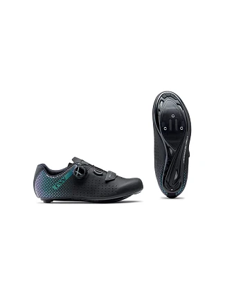 Cyklistické topánky NORTHWAVE Core Plus 2 Wmn – čierne/modré, dámske Cyklistické topánky NORTHWAVE Core Plus 2 Wmn – čierne/modré, dámske