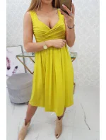 Šaty so širokými ramienkami