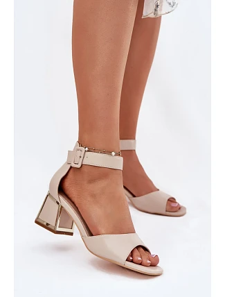 Sandále na podpätku model 213931 Krok vo veľkom štýle