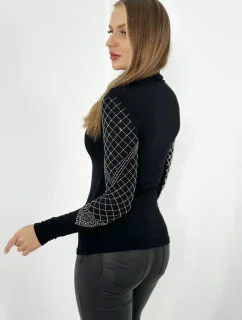 Pletená blúzka zdobená výstrihom a rukávmi čierna