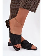 Materiálové dámské pantofle na plochém podpatku Černé Belissea