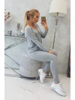 Súprava s gombíkovým výstrihom šedej farby