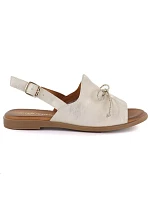 Dámske kožené sandále so zlatou mašľou Cambell 26-19387