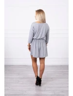 Šaty s flitrovým vreckom šedé