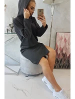 Šaty s kapucňou a bočným rázporkom graphite melange