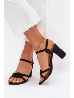 Sandále na podpätku model 215644 Vykročte štýlovo