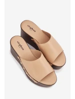 Dámské nazouváky na platformě s nýty béžové Mareline