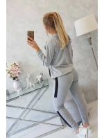 Šedá pruhovaná športová súprava