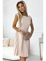 311-14 LILA Plisované šaty s krátkymi rukávmi a opaskom - BEACH
