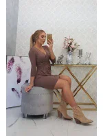 Priliehavé šaty s výrezom pod prsiami cappuccino Priliehavé šaty s výrezom pod prsiami cappuccino