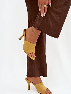 Dámské pantofle na jehle z eko semiše žluté Isolia