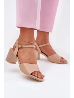Sandále na podpätku model 213011 Krok vo veľkom štýle