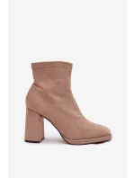 Dámské kotníkové boty z eko semiše na podpatku béžové Karvella