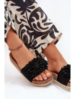 Klapki Damskie Na Platformie Z Ozdobnymi Kwiatkami Czarne Tessara